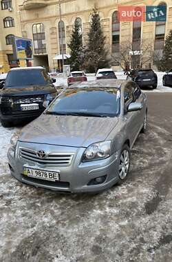 Седан Toyota Avensis 2007 в Киеве