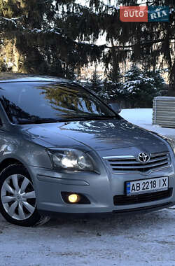 Седан Toyota Avensis 2008 в Виннице