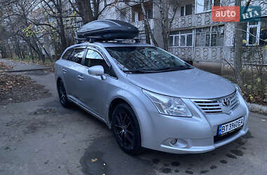 Універсал Toyota Avensis 2010 в Миколаєві