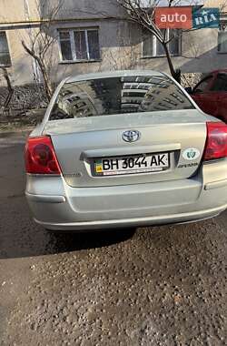 Седан Toyota Avensis 2005 в Одессе