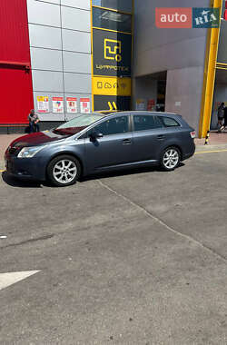 Універсал Toyota Avensis 2009 в Кропивницькому