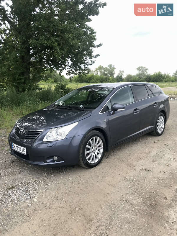Toyota Avensis 2010
