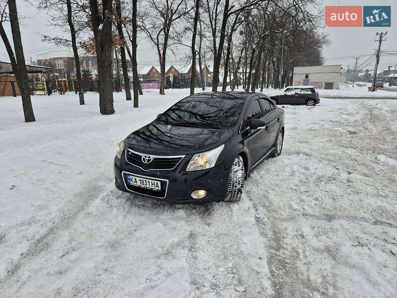 Toyota Avensis 2011
