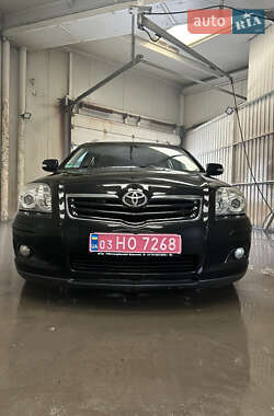 Універсал Toyota Avensis 2008 в Луцьку