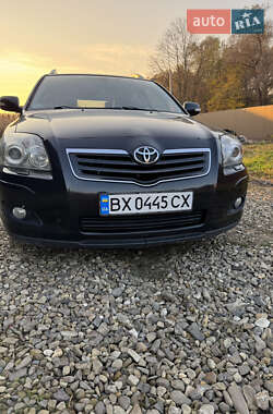 Універсал Toyota Avensis 2007 в Чернівцях