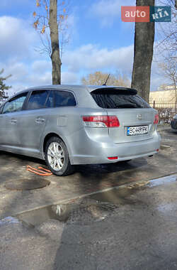Универсал Toyota Avensis 2010 в Львове