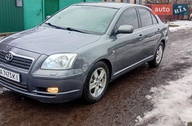 Седан Toyota Avensis 2005 в Золотоноше