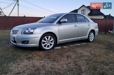 Лифтбек Toyota Avensis 2006 в Ковеле