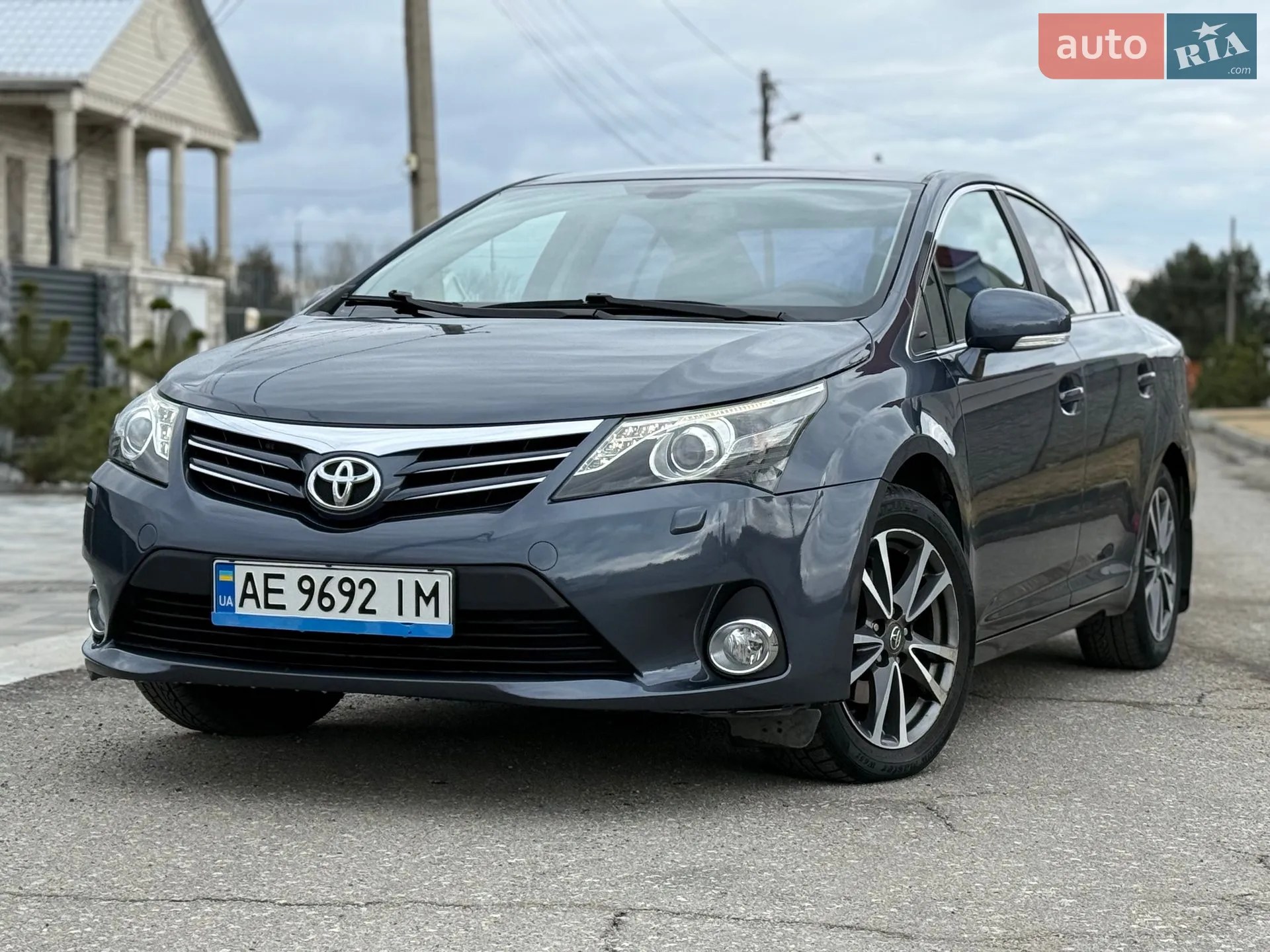 Toyota Avensis 2012