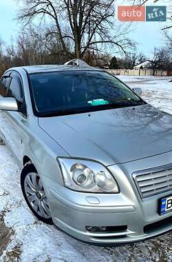 Седан Toyota Avensis 2004 в Полтаве