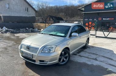 Седан Toyota Avensis 2004 в Микулинцях