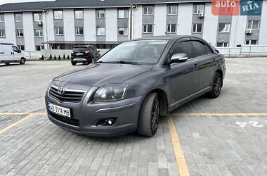 Седан Toyota Avensis 2008 в Виннице