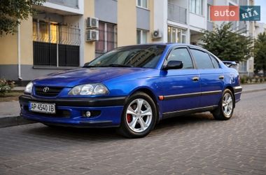 Седан Toyota Avensis 1999 в Одессе