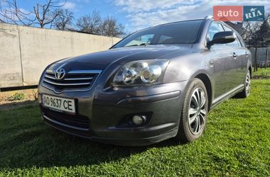 Універсал Toyota Avensis 2006 в Мукачевому