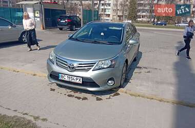 Универсал Toyota Avensis 2014 в Львове