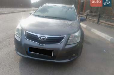 Универсал Toyota Avensis 2011 в Дубровице