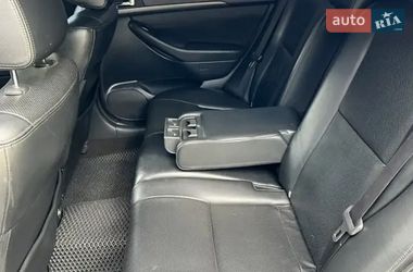 Універсал Toyota Avensis 2005 в Черкасах