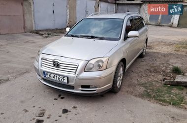 Універсал Toyota Avensis 2004 в Старичах