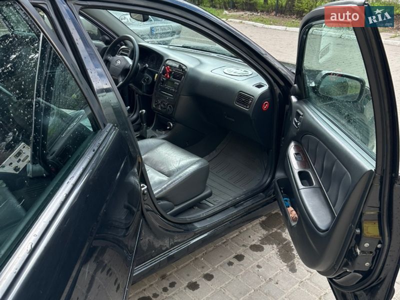 Лифтбек Toyota Avensis 2002 в Одессе