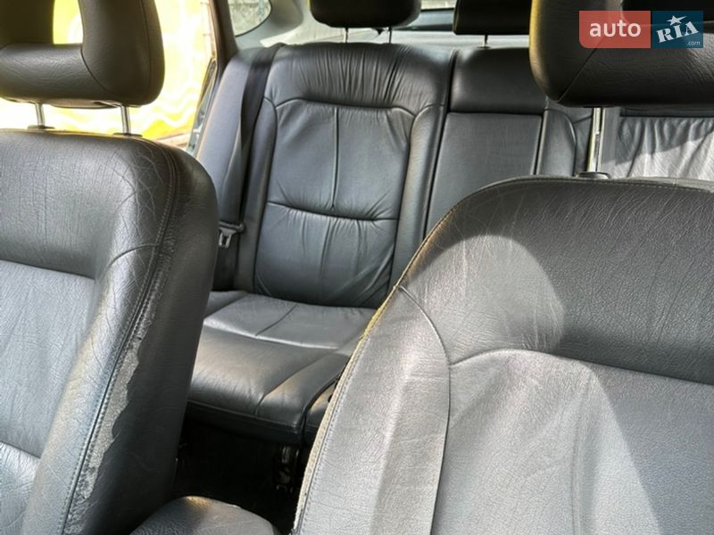 Лифтбек Toyota Avensis 2002 в Одессе