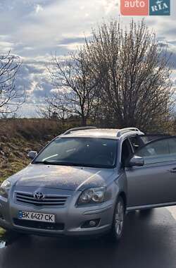 Универсал Toyota Avensis 2008 в Ровно