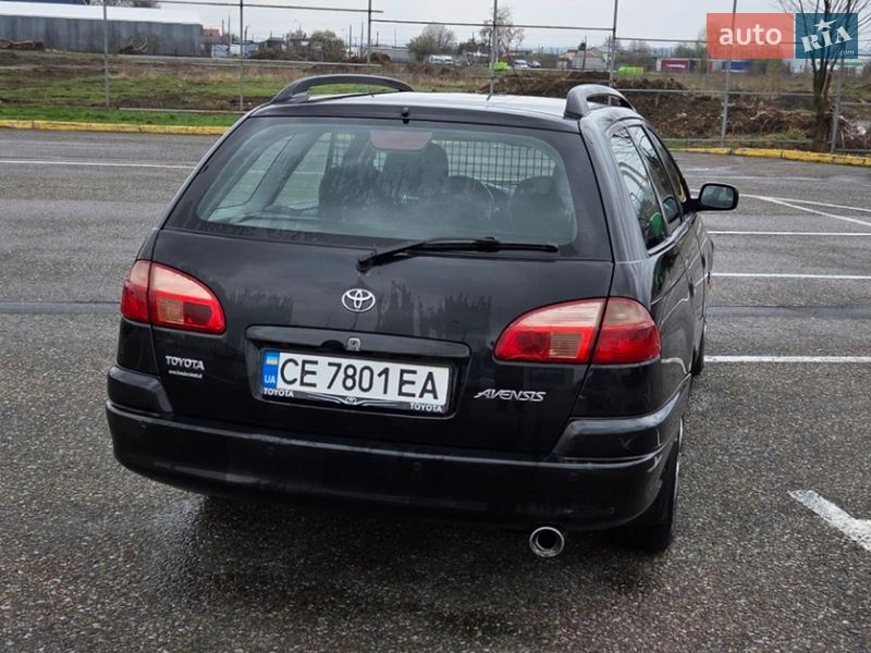 Универсал Toyota Avensis 2002 в Черновцах