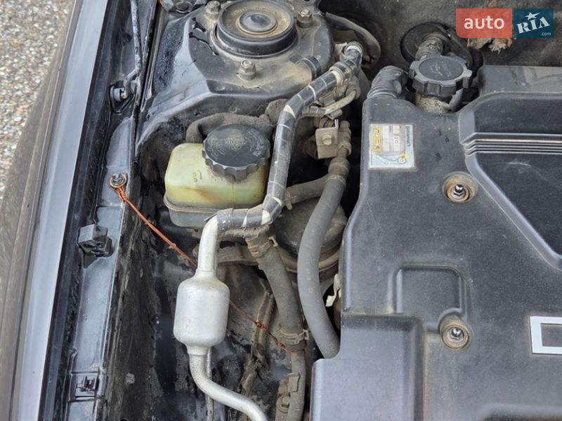 Универсал Toyota Avensis 2002 в Черновцах