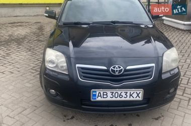 Седан Toyota Avensis 2006 в Чечельнику