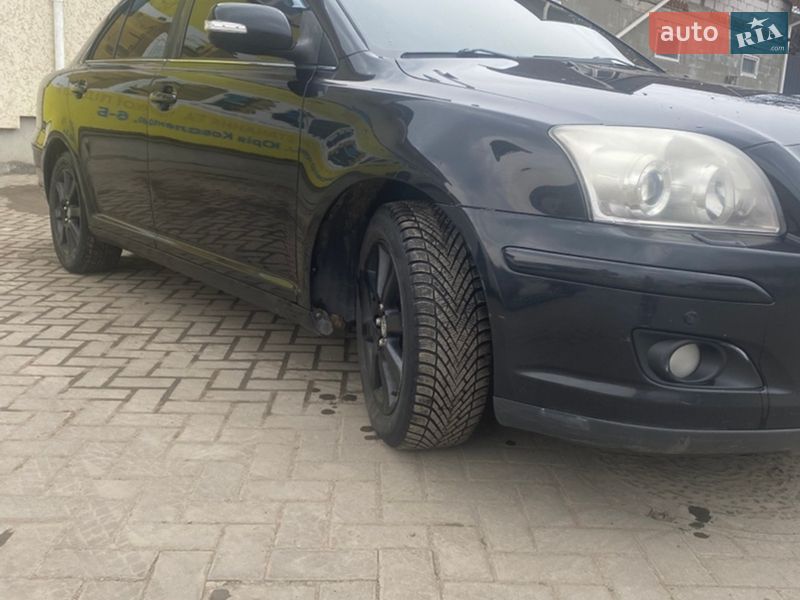 Седан Toyota Avensis 2006 в Чечельнике