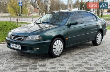 Седан Toyota Avensis 1998 в Николаеве