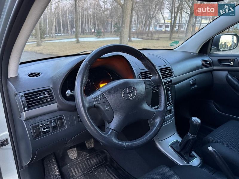 Универсал Toyota Avensis 2007 в Хмельницком