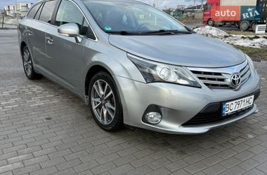Универсал Toyota Avensis 2014 в Львове