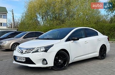Седан Toyota Avensis 2012 в Львове