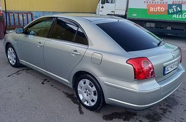 Ліфтбек Toyota Avensis 2003 в Чернігові