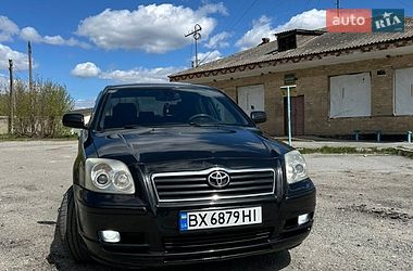 Седан Toyota Avensis 2006 в Полонном