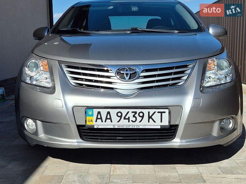 Toyota Avensis 2011