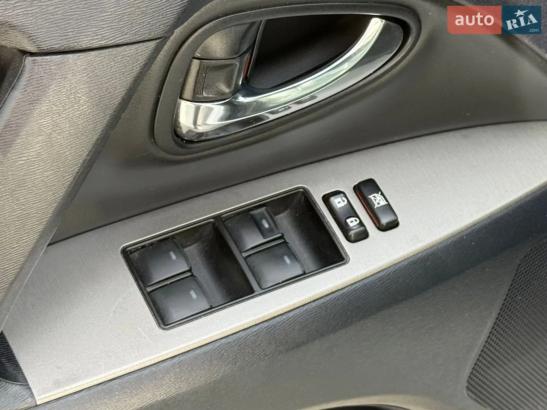2011 Toyota Avensis - мініатюра 27