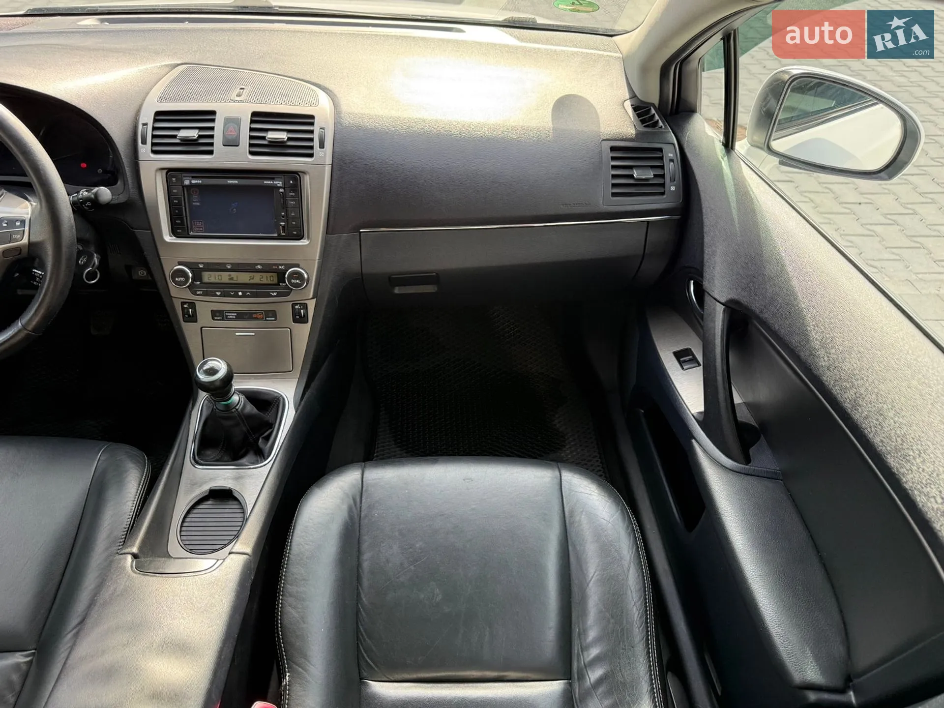 2011 Toyota Avensis - мініатюра 37