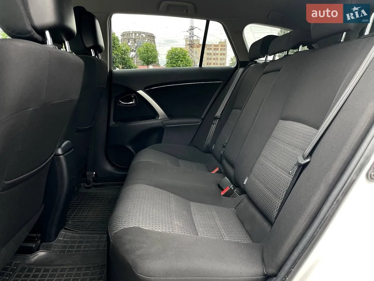 2015 Toyota Avensis - мініатюра 35