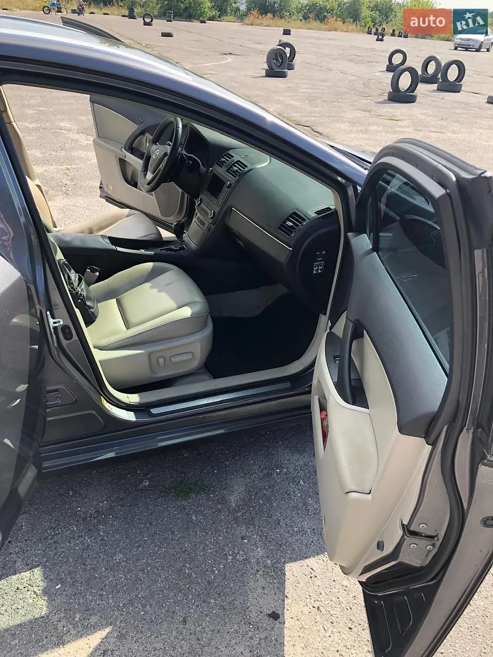 2010 Toyota Avensis - мініатюра 14