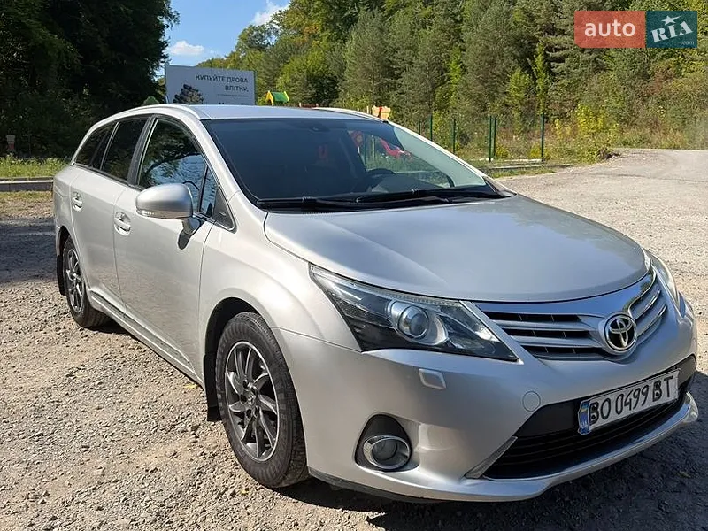 Toyota Avensis 2012