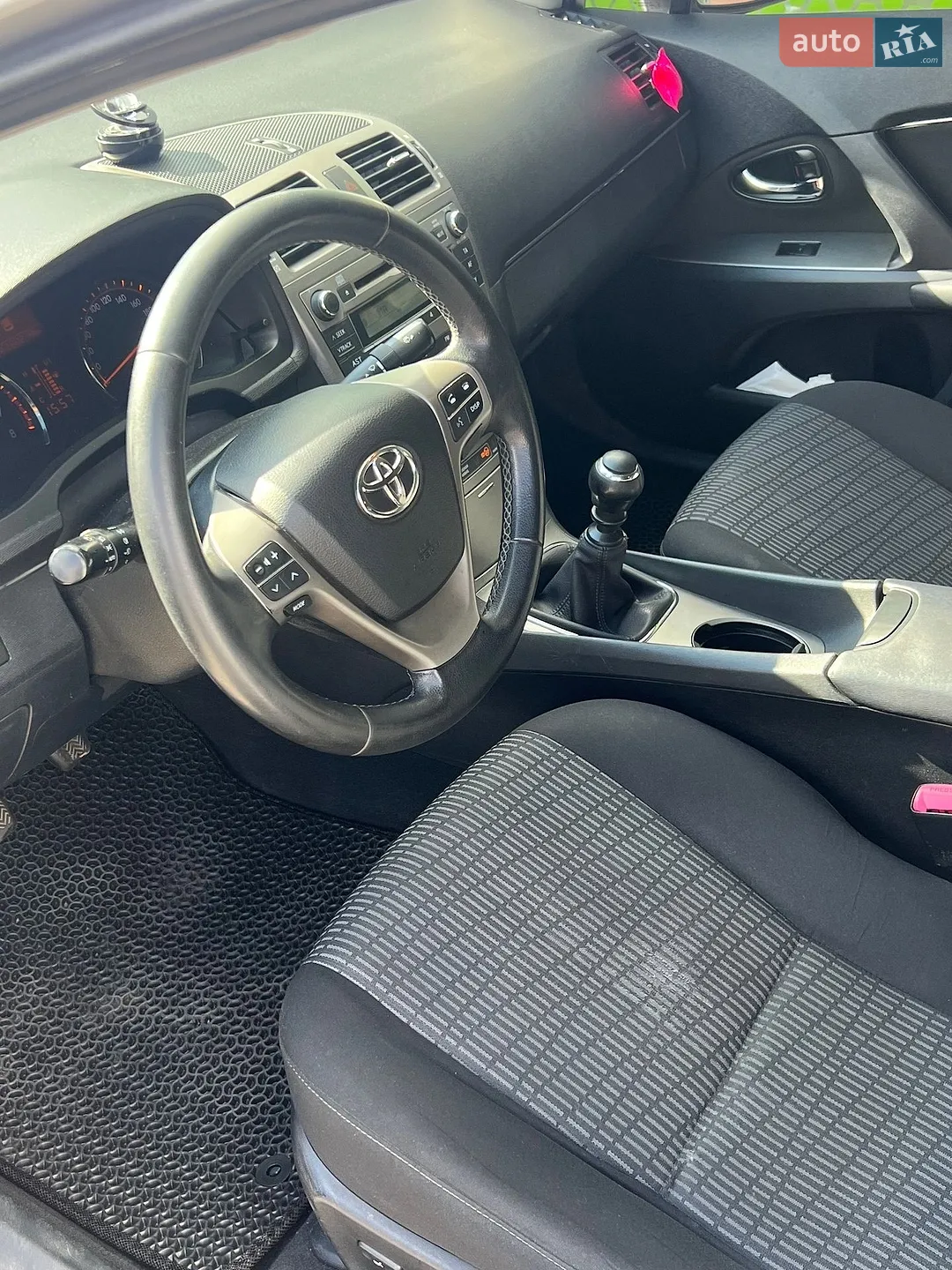 2011 Toyota Avensis - мініатюра 6
