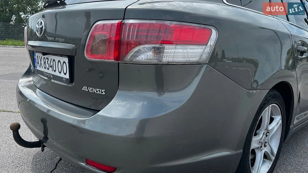 2010 Toyota Avensis - мініатюра 16