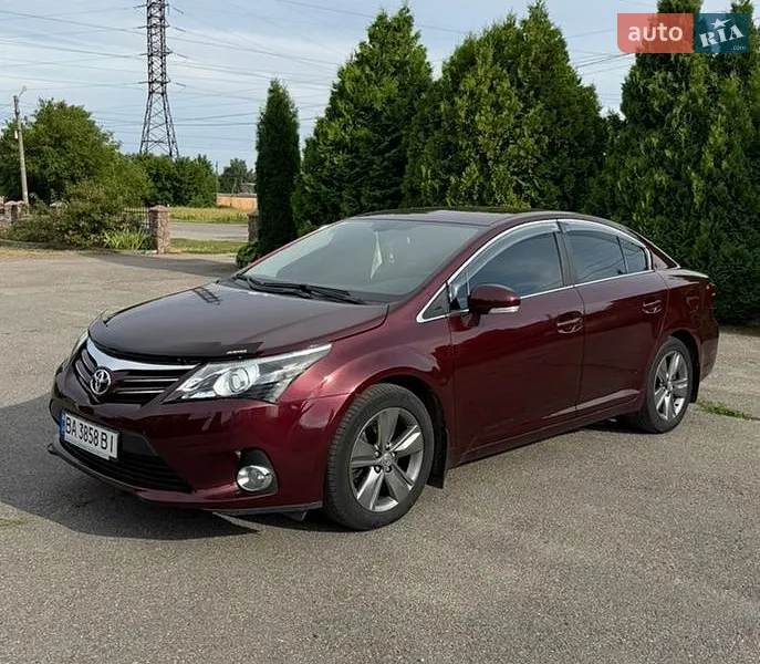 Toyota Avensis 2015