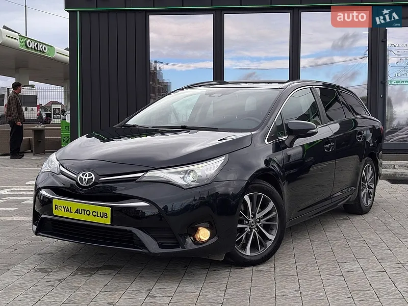 Toyota Avensis 2015