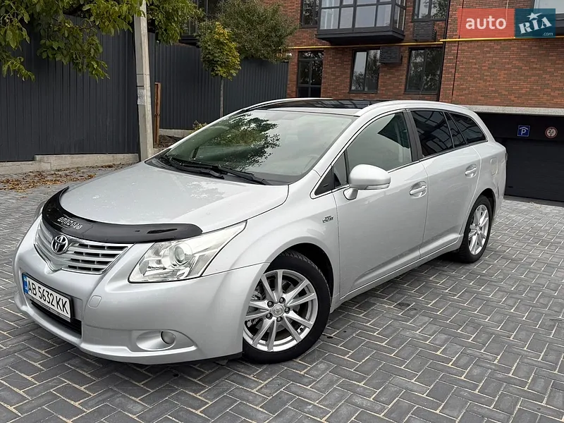Toyota Avensis 2011