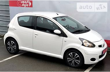 Хетчбек Toyota Aygo 2011 в Києві