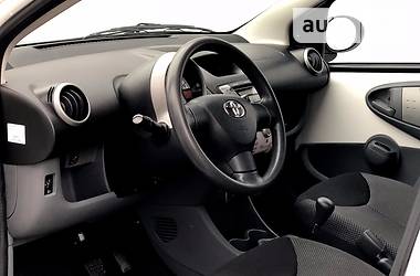 Хетчбек Toyota Aygo 2011 в Києві