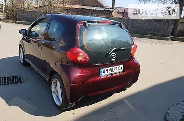 Хетчбек Toyota Aygo 2007 в 
