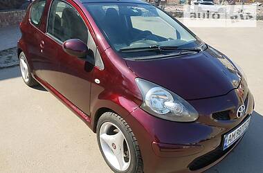 Хетчбек Toyota Aygo 2007 в 
